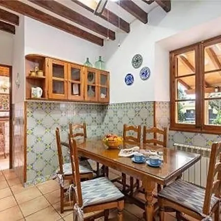 Liebevoll Eingerichtetes Ueber Zwei Etagen Mit Einem Gemuetlichen Garten Mit Veranda Und Aussenkueche Holiday home *