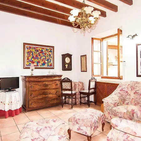Liebevoll Eingerichtetes Ueber Zwei Etagen Mit Einem Gemuetlichen Garten Mit Veranda Und Aussenkueche * Palma de Mallorca