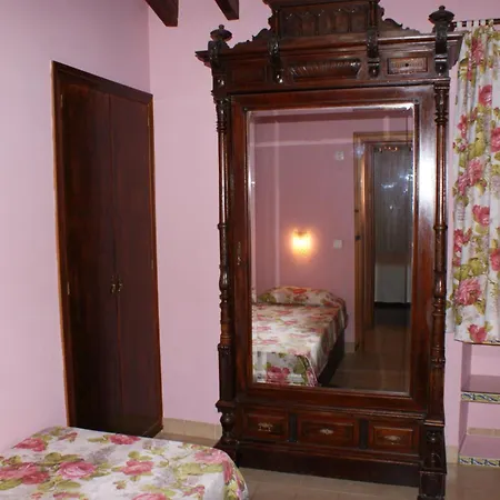 Liebevoll Eingerichtetes Ueber Zwei Etagen Mit Einem Gemuetlichen Garten Mit Veranda Und Aussenkueche Holiday home