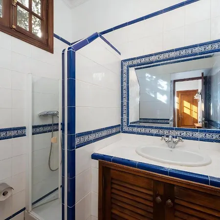 Holiday home Liebevoll Eingerichtetes Ueber Zwei Etagen Mit Einem Gemuetlichen Garten Mit Veranda Und Aussenkueche