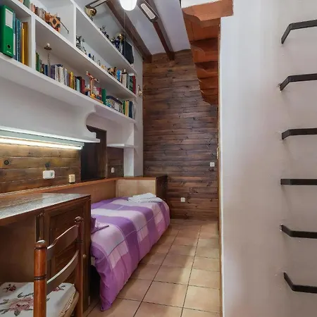 Liebevoll Eingerichtetes Ueber Zwei Etagen Mit Einem Gemuetlichen Garten Mit Veranda Und Aussenkueche Holiday home *