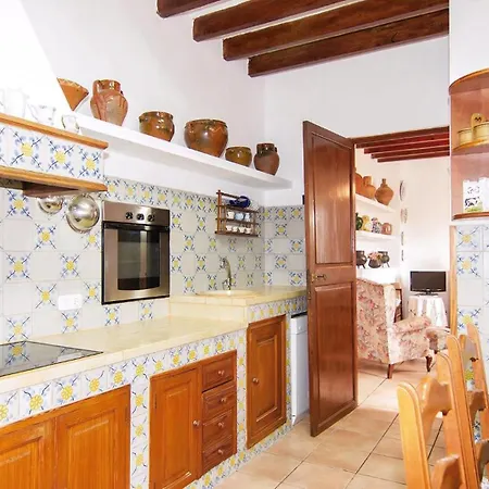 Liebevoll Eingerichtetes Ueber Zwei Etagen Mit Einem Gemuetlichen Garten Mit Veranda Und Aussenkueche Palma de Mallorca